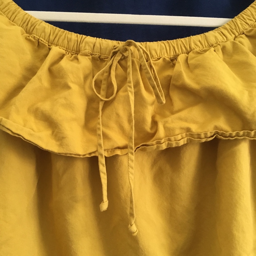 Madewell | Eyelet Off-the-Shoulder Top - Picture 4 of 5